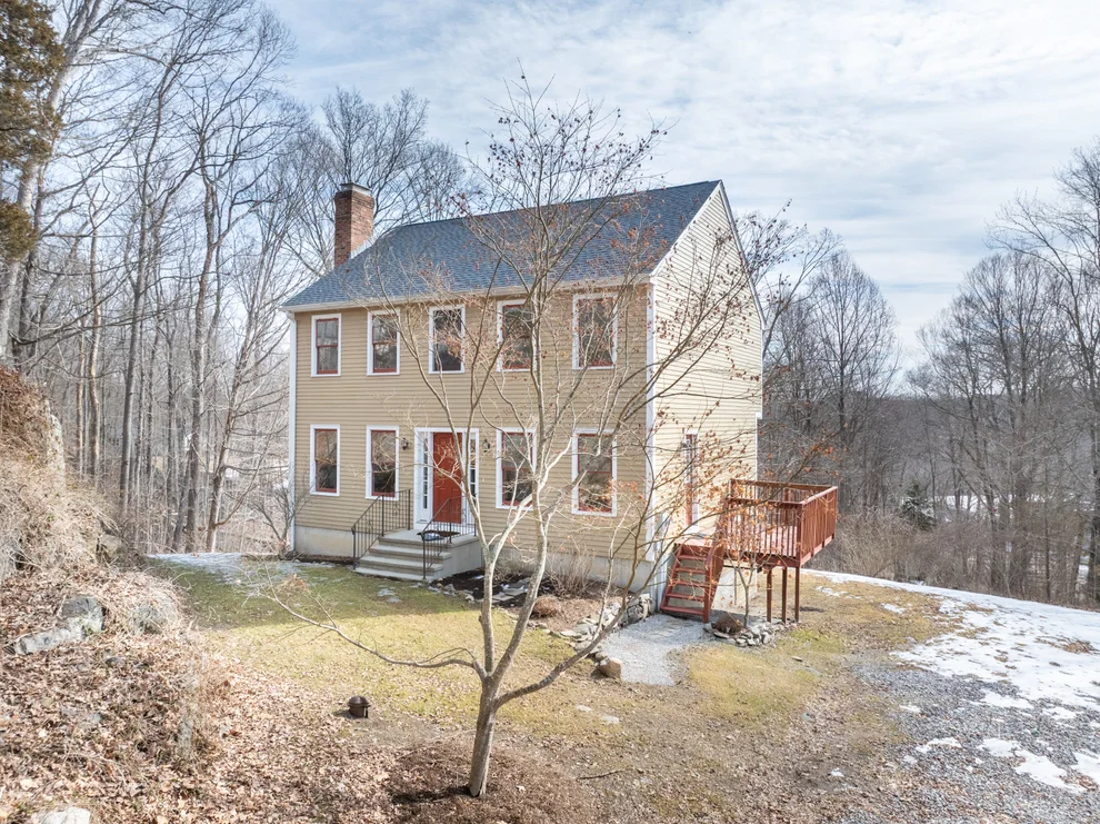 Unit for sale at 9 Fife Court, Essex, CT 06442