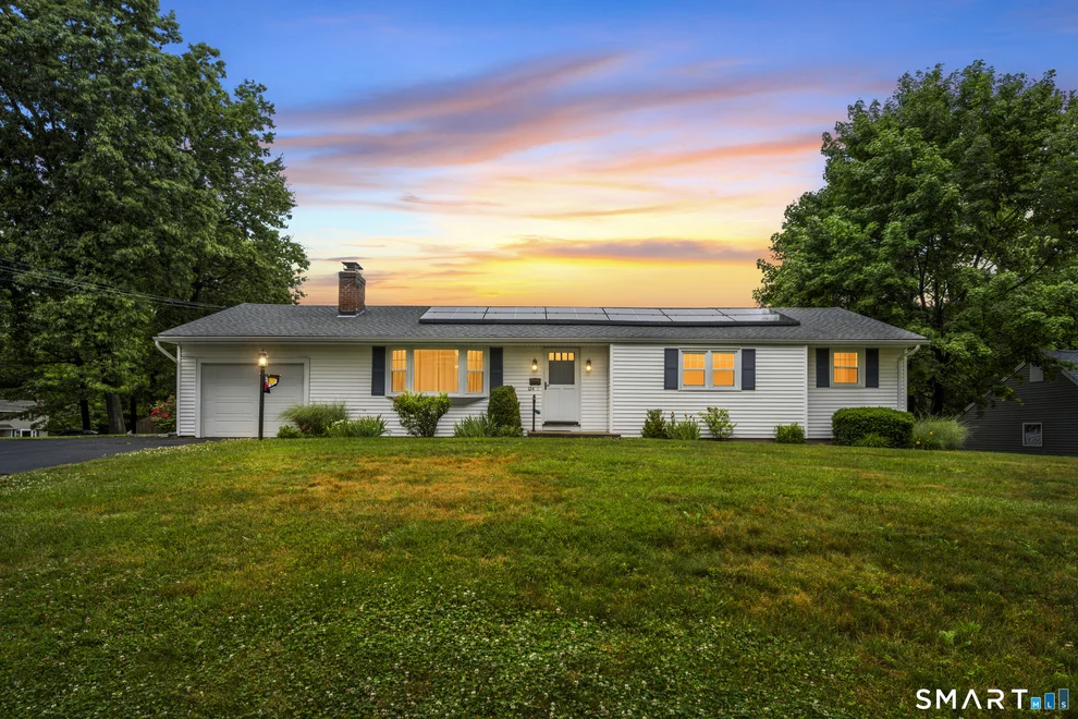 Unit for sale at 124 Appletree Drive, East Hartford, CT 06118