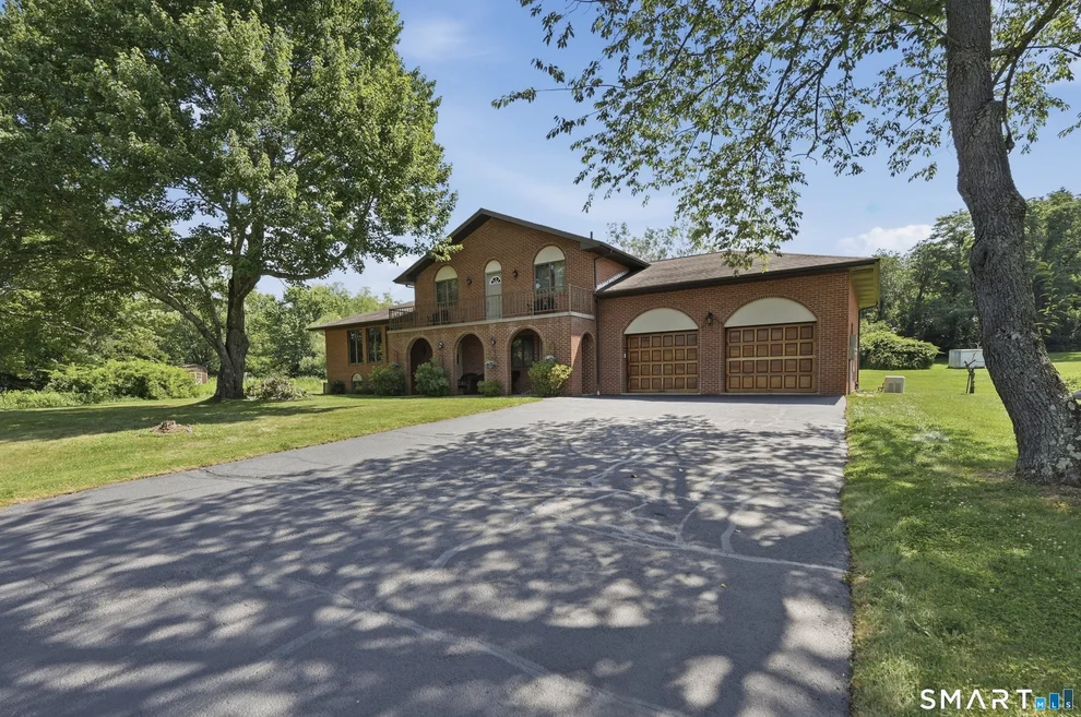 Unit for sale at 190 Charter Oak Drive, Watertown, CT 06795