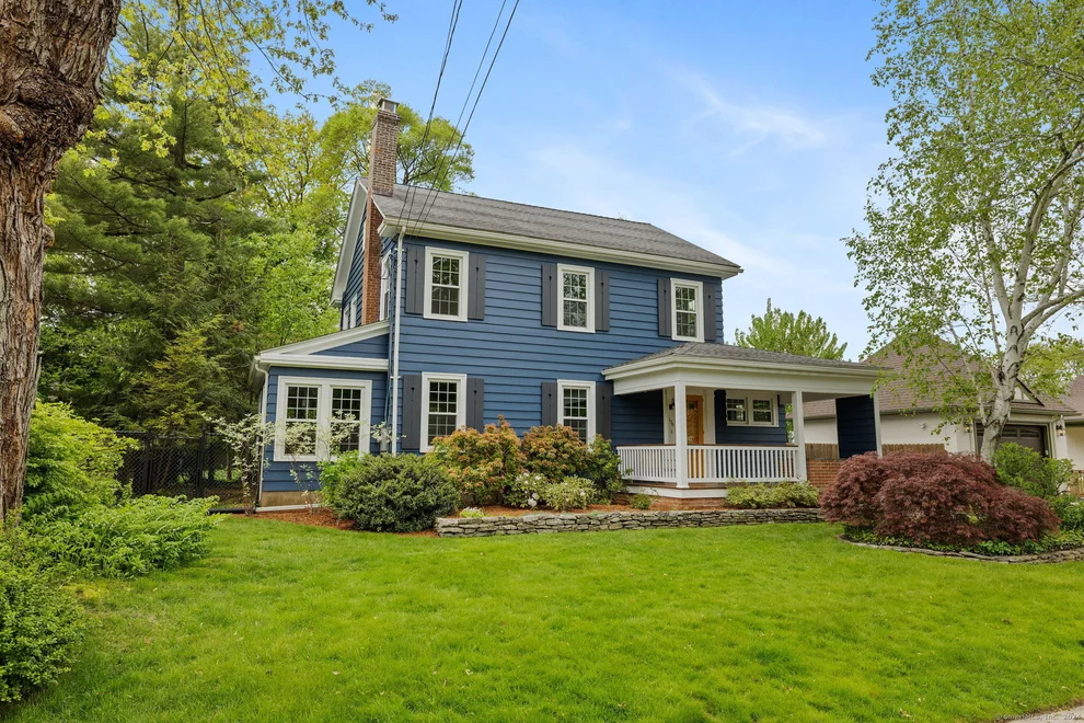 Unit for sale at 135 Four Mile Road, West Hartford, CT 06107