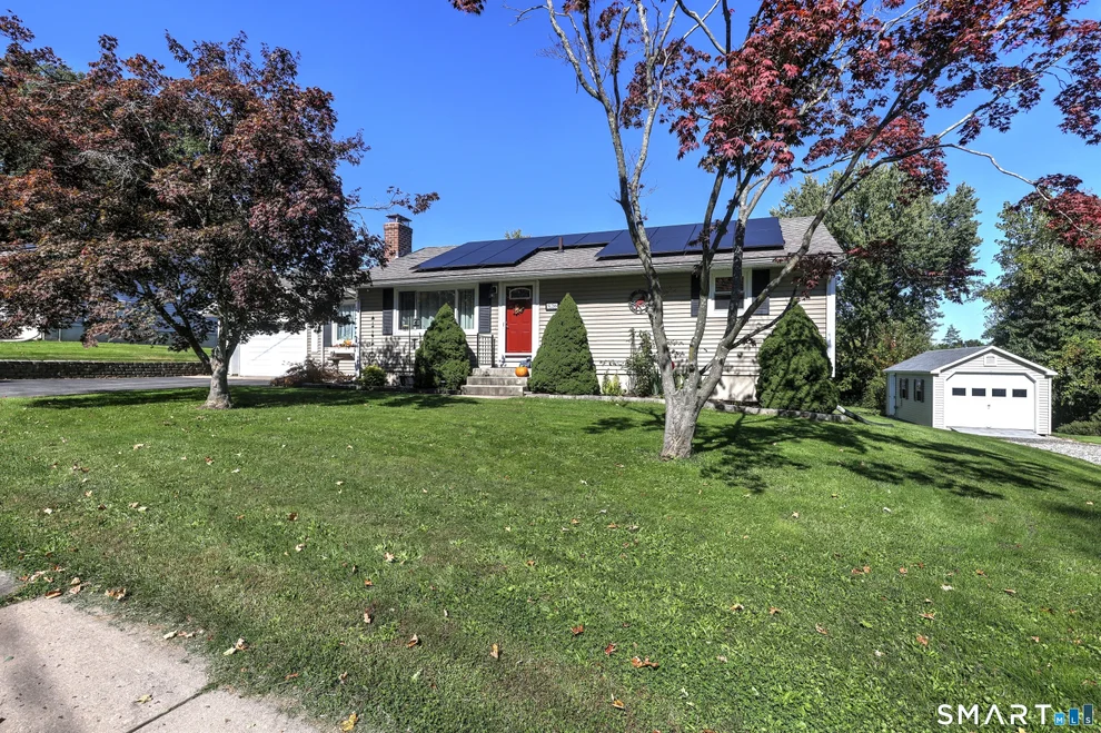 Unit for sale at 526 Westfield Street, Middletown, CT 06457