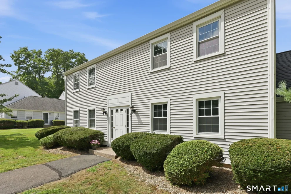 Unit for sale at 451 Dowd Avenue, Canton, CT 06019