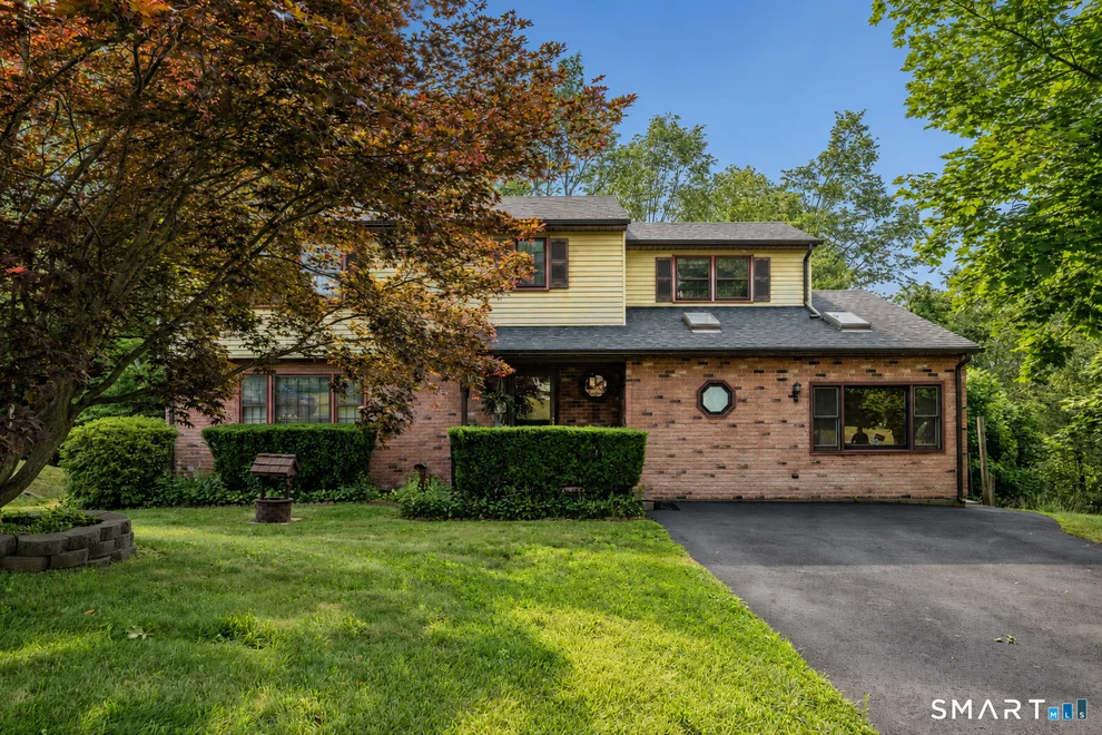 Unit for sale at 168 Old Stagecoach Road, Meriden, CT 06450