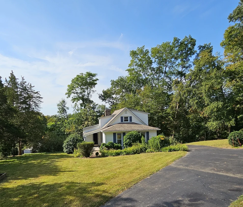 Unit for sale at 906 Route 163, Montville, CT 06370