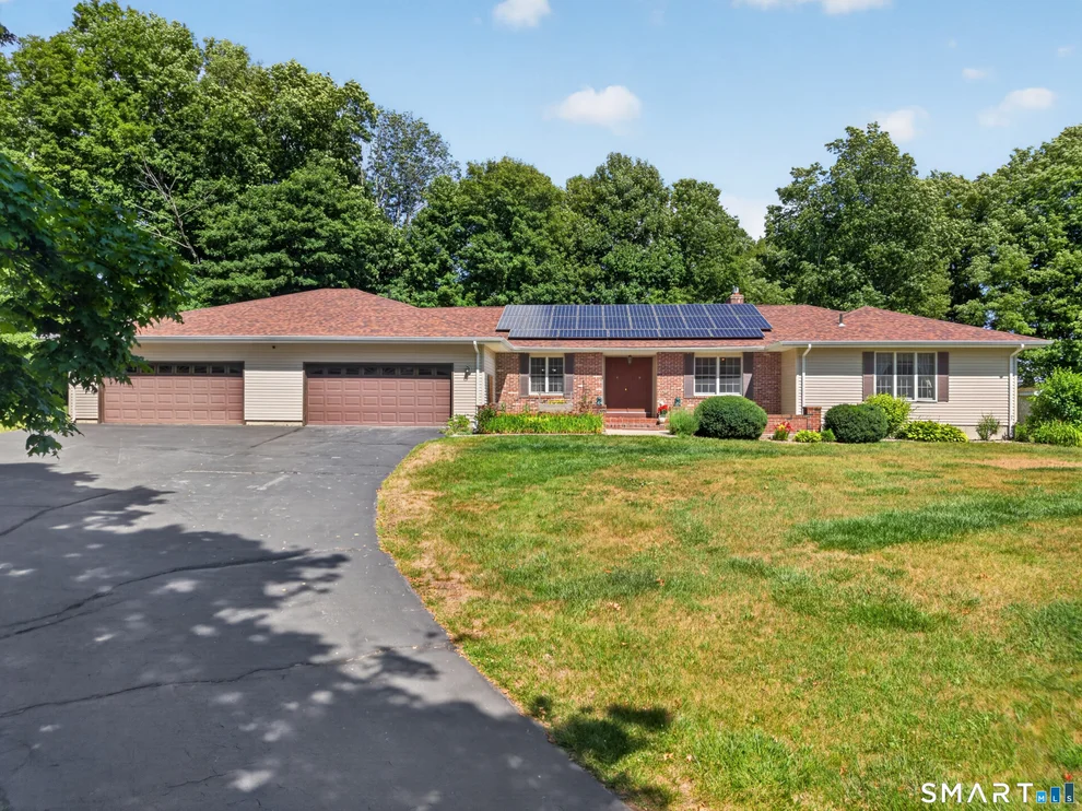 Unit for sale at 269 Black Hill Road, Plainfield, CT 06374