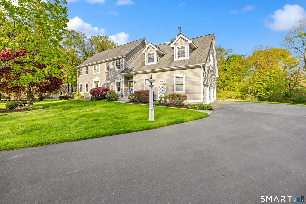 Unit for sale at 699 Andrea Court, Cheshire, CT 06410
