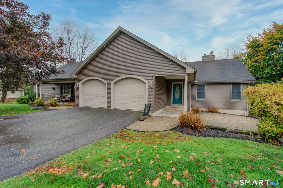 Unit for sale at 23 Wildwood Acres, Middlefield, CT 06481