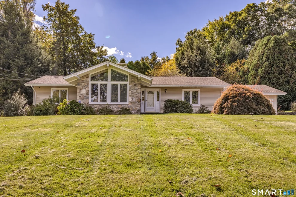 Unit for sale at 48 Meadow Lane, Manchester, CT 06040