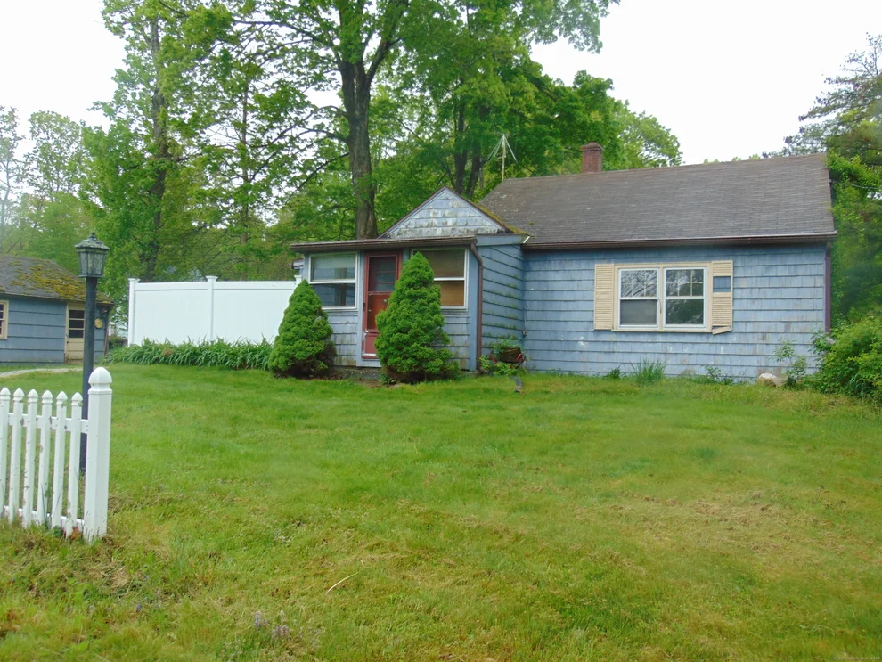 Unit for sale at 645 Fenn Road, Thomaston, CT 06787