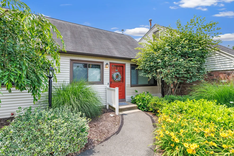 Unit for sale at 43 Dannys Way, Wallingford, CT 06492