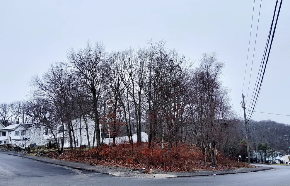 Unit for sale at Oakcrest Circle, Waterbury, CT 06708