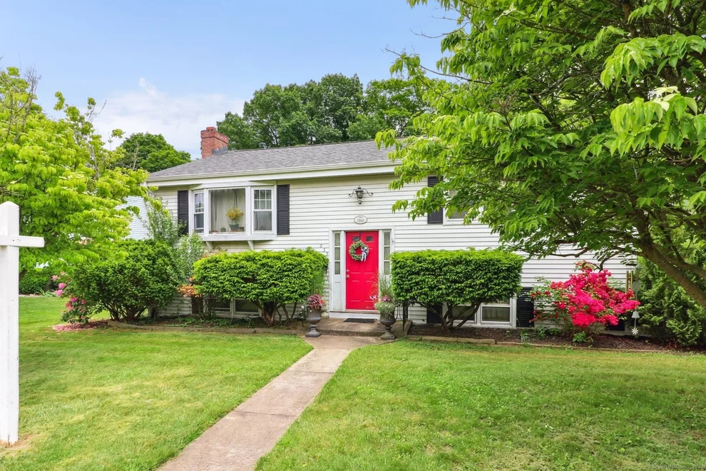 Unit for sale at 233 Newton Street, Berlin, CT 06037