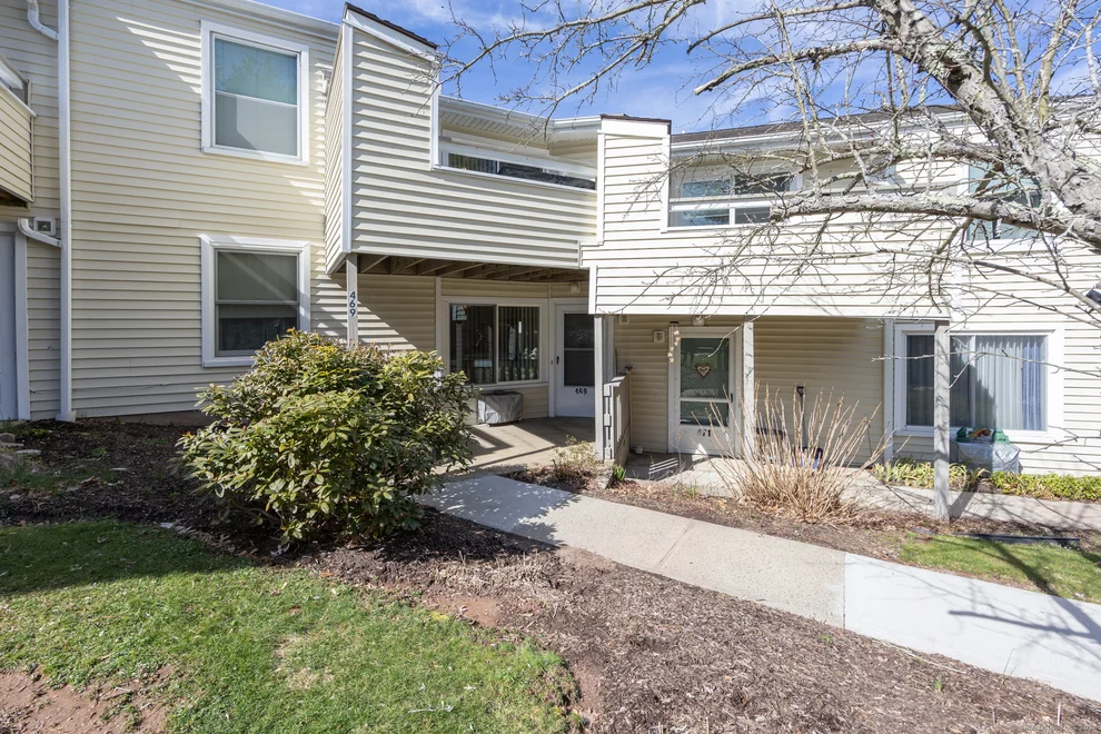 Unit for sale at 469 Mitchell Avenue, Cheshire, CT 06410