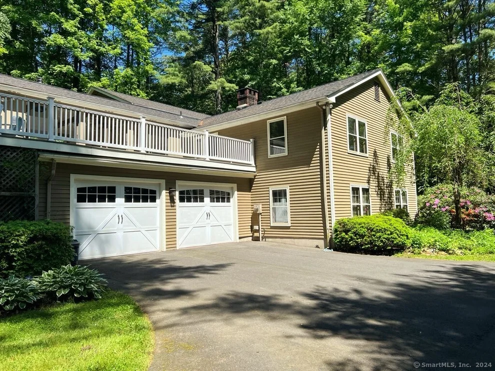 Unit for sale at 17 Hollister Drive, Avon, CT 06001