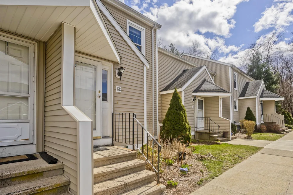 Unit for sale at 8 The Hamlet, Enfield, CT 06082