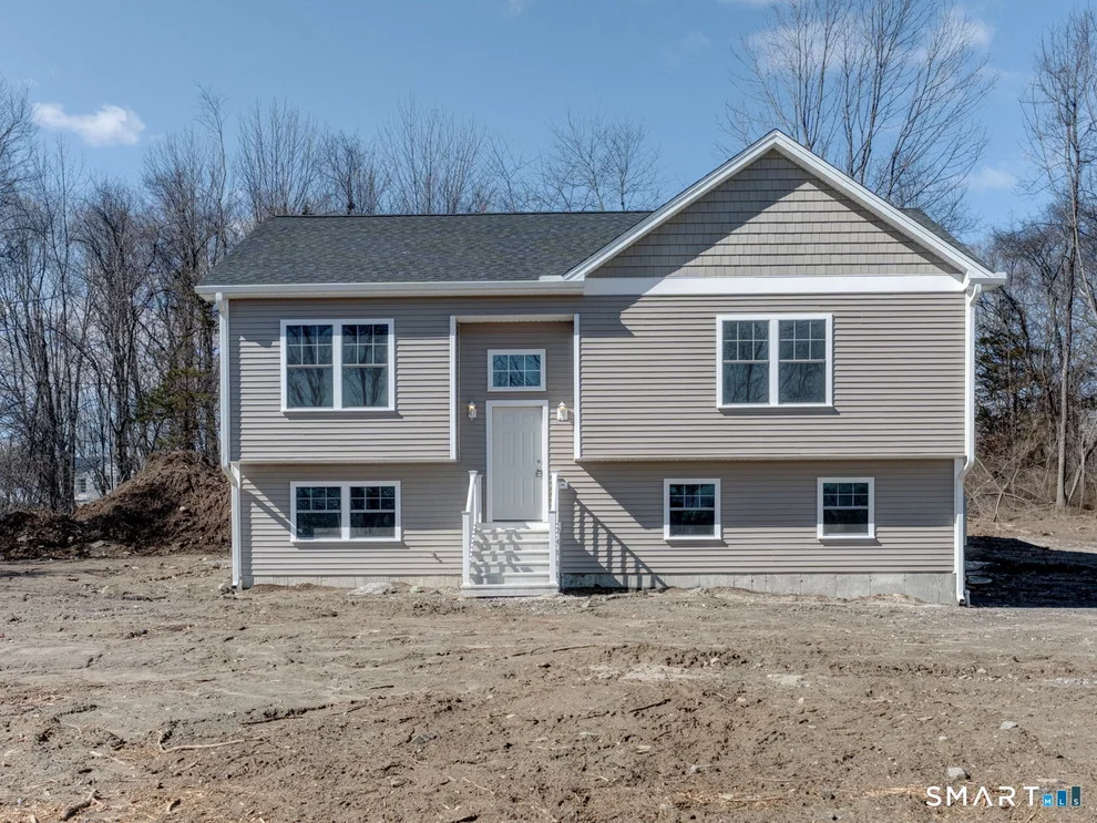Unit for sale at 121 Highland View Drive, Windham, CT 06266