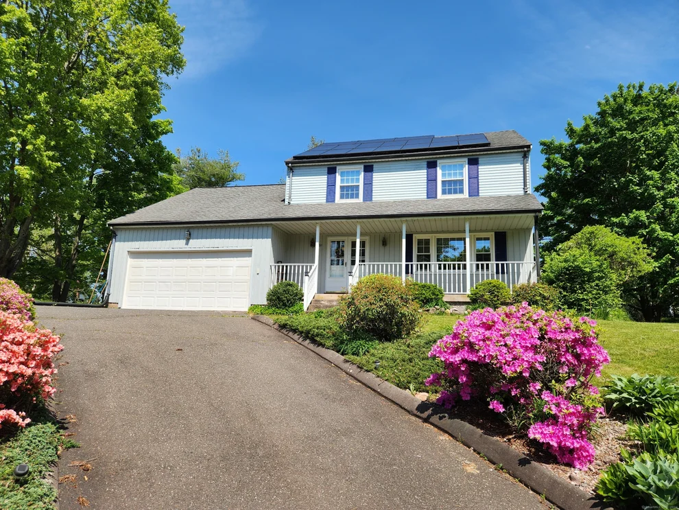 Unit for sale at 191 Briarwood Drive, Manchester, CT 06040