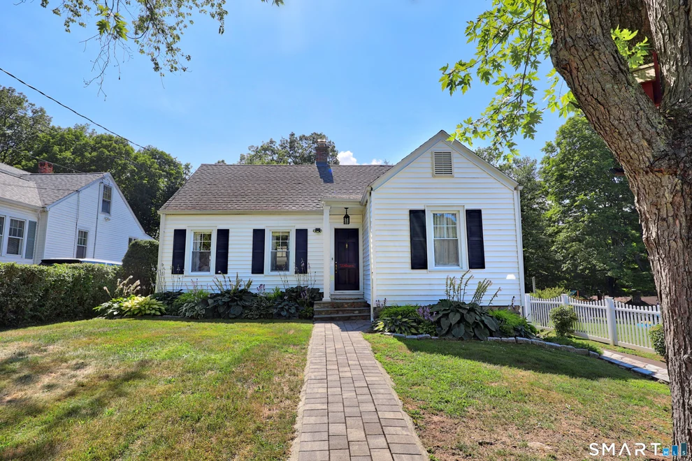 Unit for sale at 12 Yale Avenue, Middlebury, CT 06762