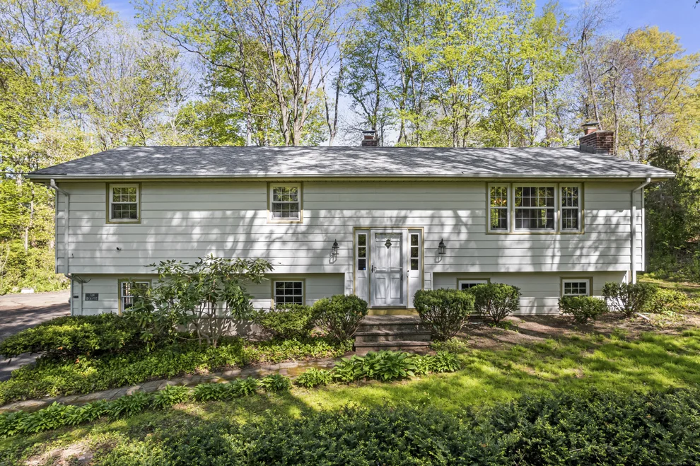 Unit for sale at 844 Middletown Avenue, North Haven, CT 06473