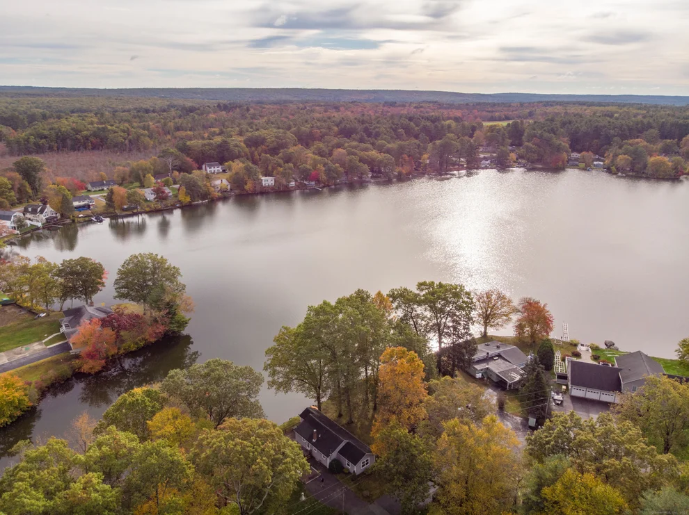 Unit for sale at 51 Becola Road, Thompson, CT 06277