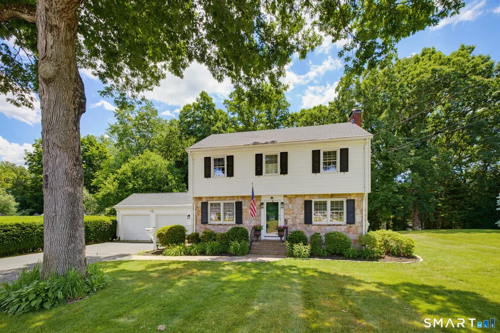 Unit for sale at 224 Spring Street, Manchester, CT 06040