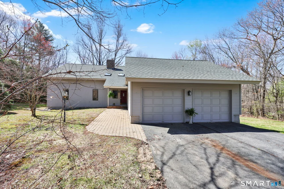 Unit for sale at 11 Fox Run, Stafford, CT 06076