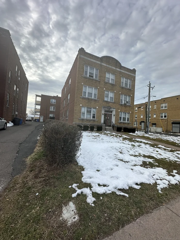 Unit for sale at 839 Wethersfield Avenue, Hartford, CT 06114