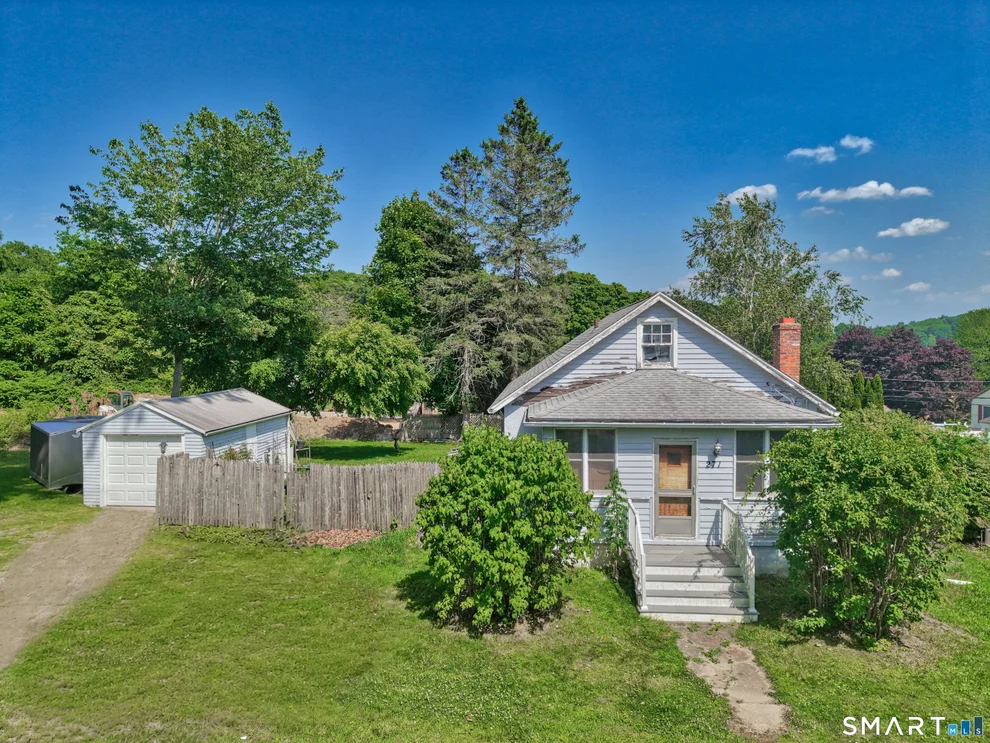 Unit for sale at 271 South Street, Plymouth, CT 06782