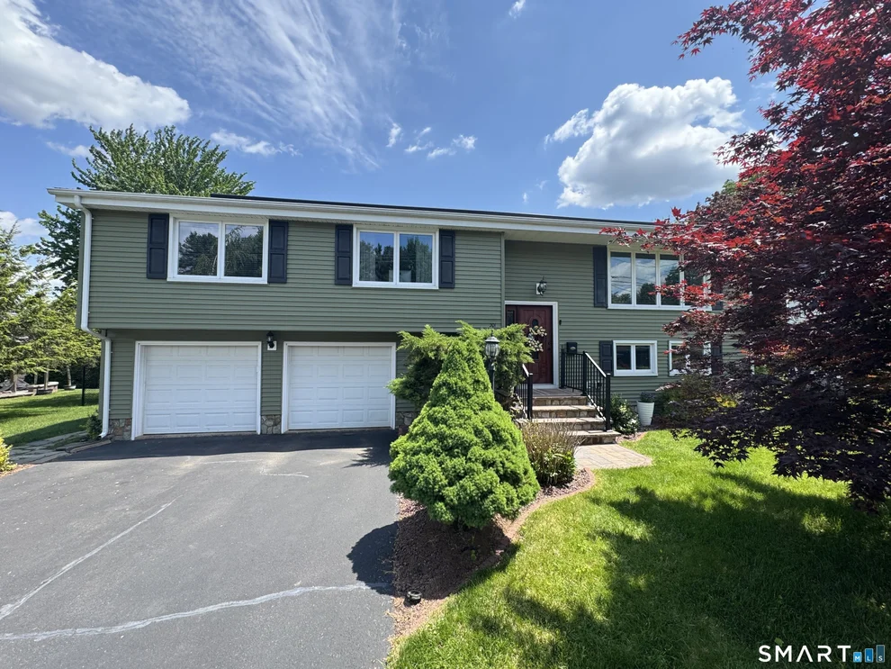 Unit for sale at 201 Ridge Crest Circle, Wethersfield, CT 06109