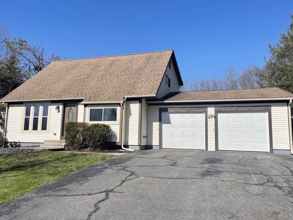 Unit for sale at 54 Village Circle, Naugatuck, CT 06770