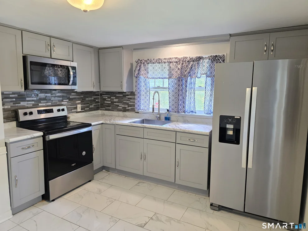 Unit for sale at 51 Cushman Street, Waterbury, CT 06704