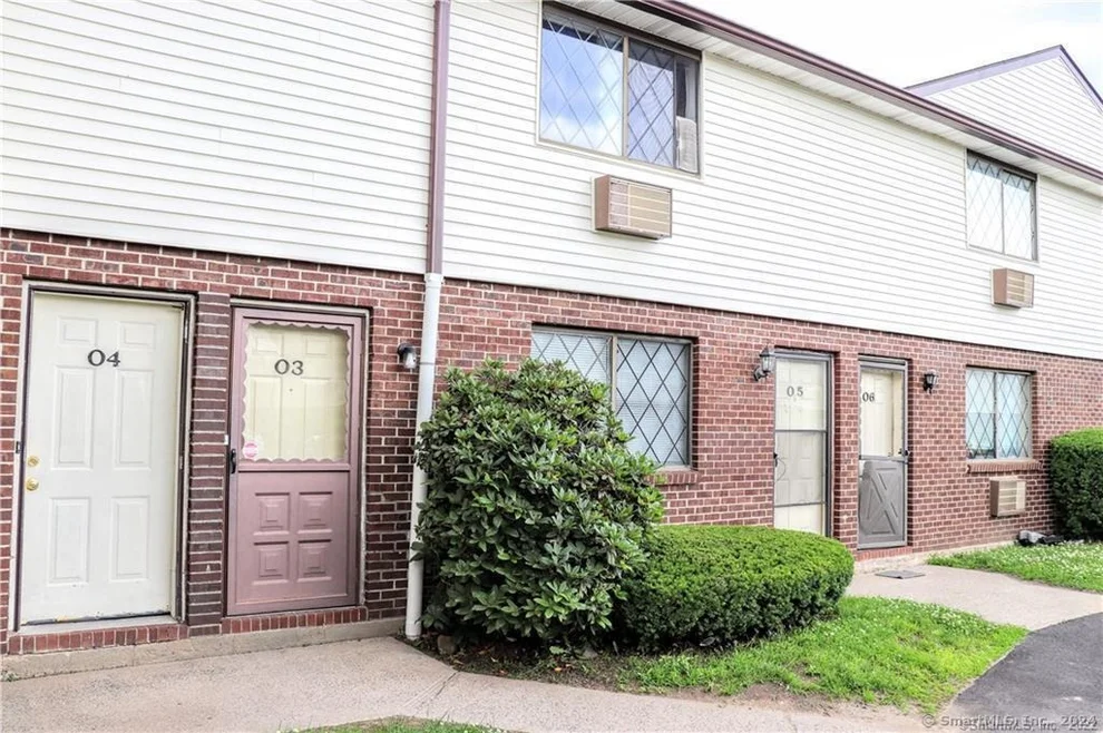 Unit for sale at 150 Mark Lane, Waterbury, CT 06704