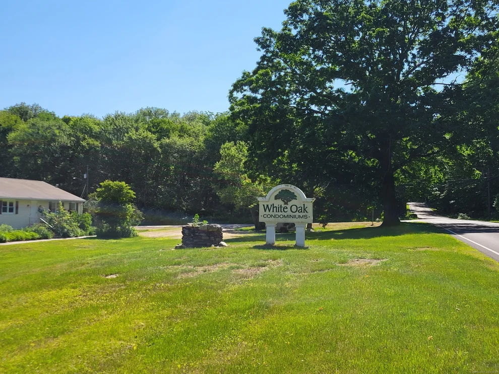 Unit for sale at 9 White Oak Condo, Mansfield, CT 06250