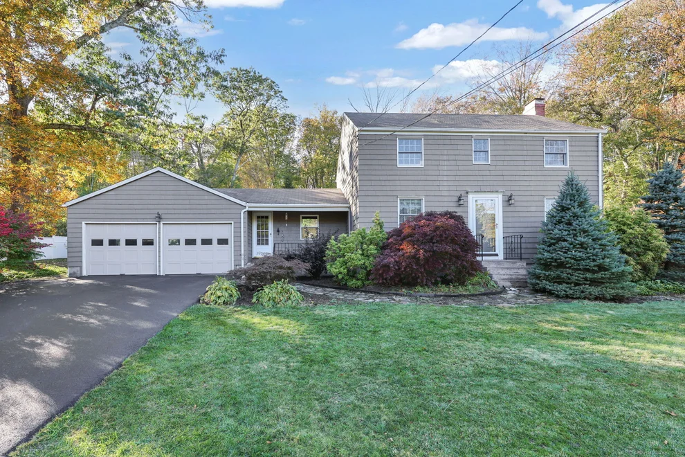 Unit for sale at 66 Barnsbee Lane, Coventry, CT 06238