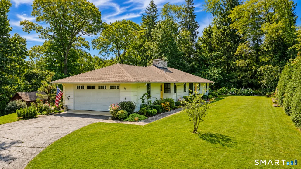 Unit for sale at 85 Blueberry Knolls, Middlebury, CT 06762