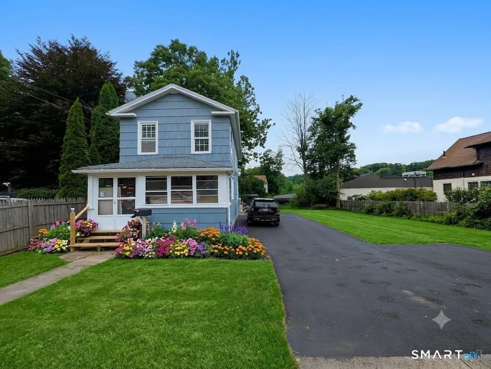 Unit for sale at 17 Stafford Avenue, Bristol, CT 06010