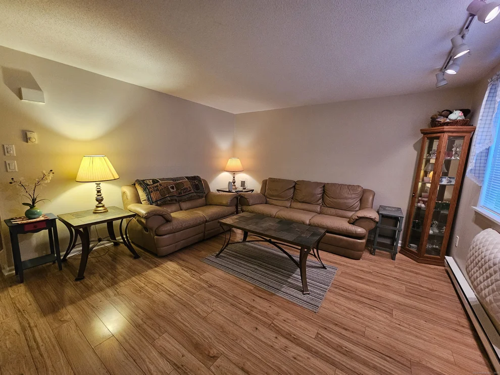 Unit for sale at 2 Branch Road, Thomaston, CT 06787