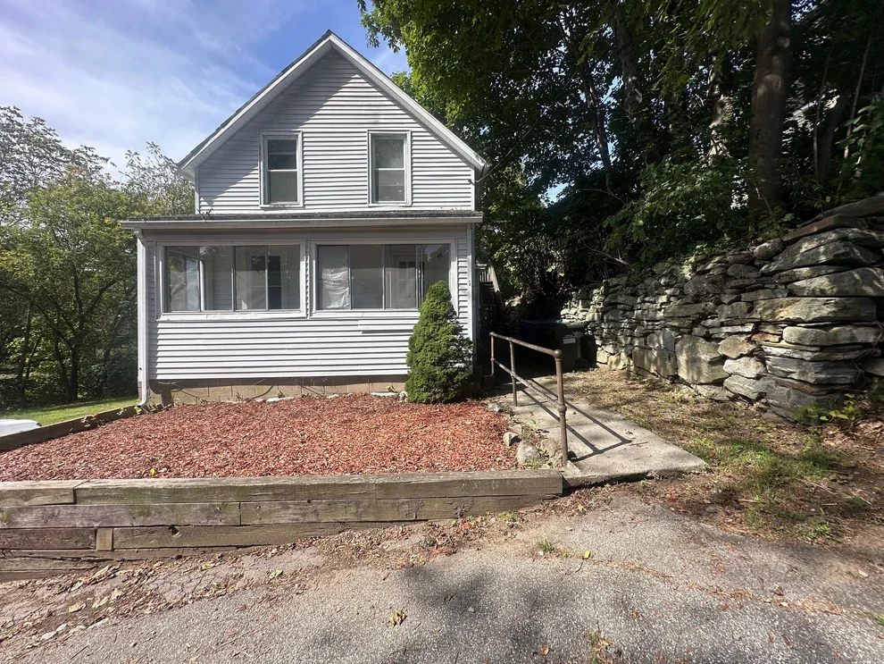 Unit for sale at 1 George Street, Norwich, CT 06360