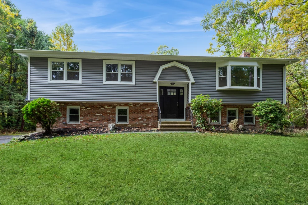 Unit for sale at 119 Squires Road, Madison, CT 06443