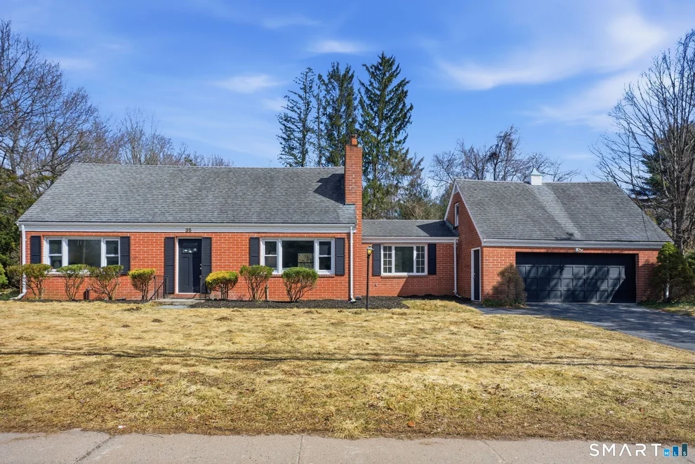 Unit for sale at 35 Dyer Avenue, Canton, CT 06019
