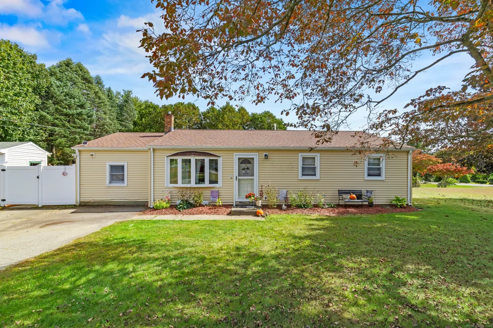 Unit for sale at 32 Blueberry Hill Road, Norwich, CT 06360