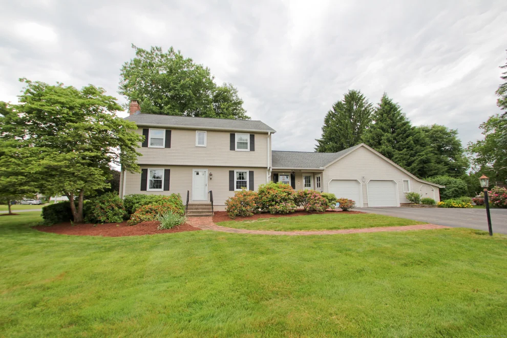 Unit for sale at 150 Pleasantview Drive, Suffield, CT 06078