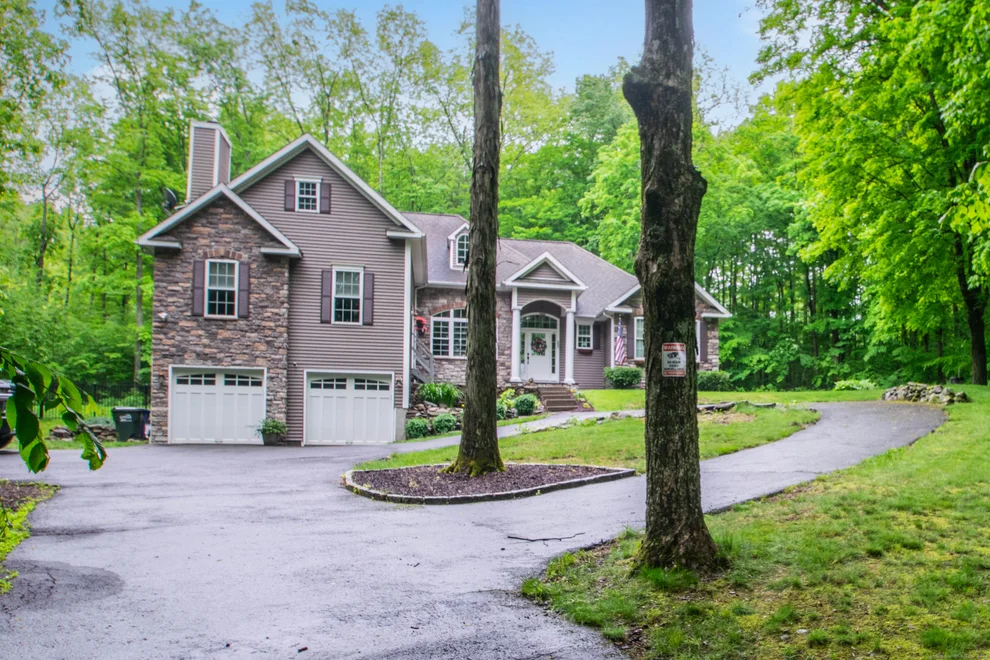 Unit for sale at 174 Minortown Road, Woodbury, CT 06798
