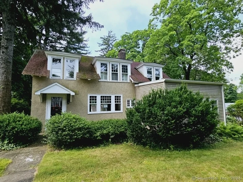 Unit for sale at 151 Cornwall Avenue, Cheshire, CT 06410