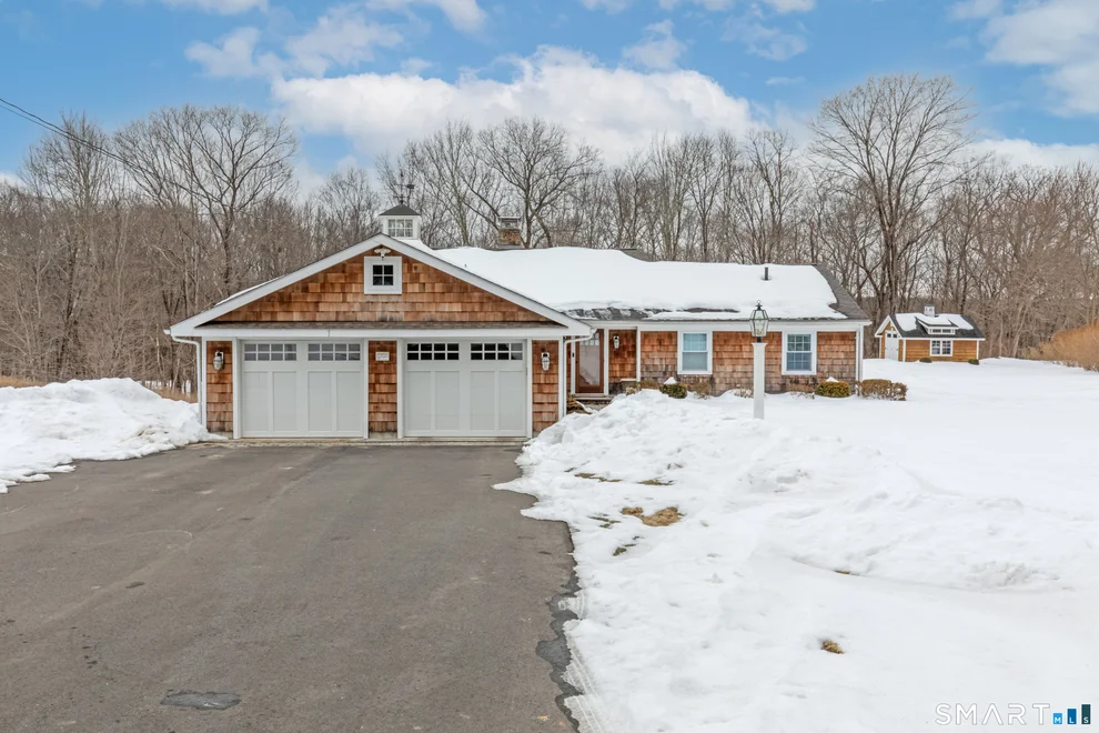 Unit for sale at 428 Breakneck Hill Road, Middlebury, CT 06762