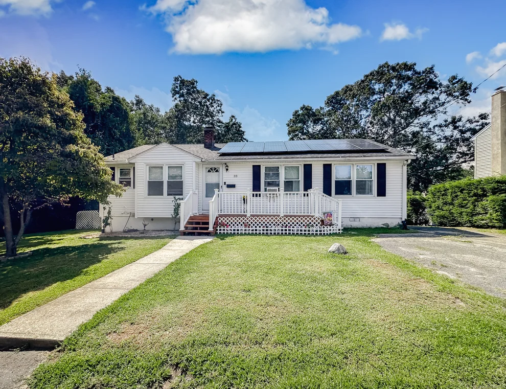 Unit for sale at 33 Pleasant View Avenue, Waterbury, CT 06705
