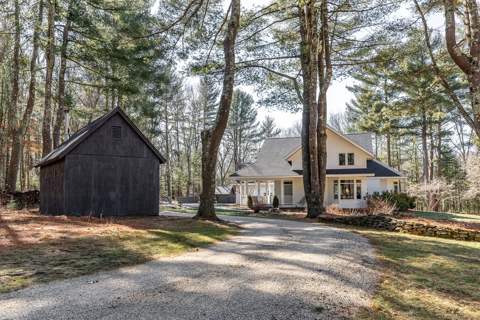 Unit for sale at 7 Wakelee Road, Roxbury, CT 06783