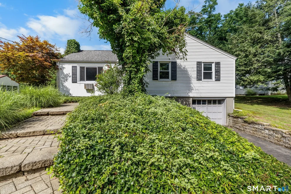 Unit for sale at 93 Kenwood Street, Berlin, CT 06037