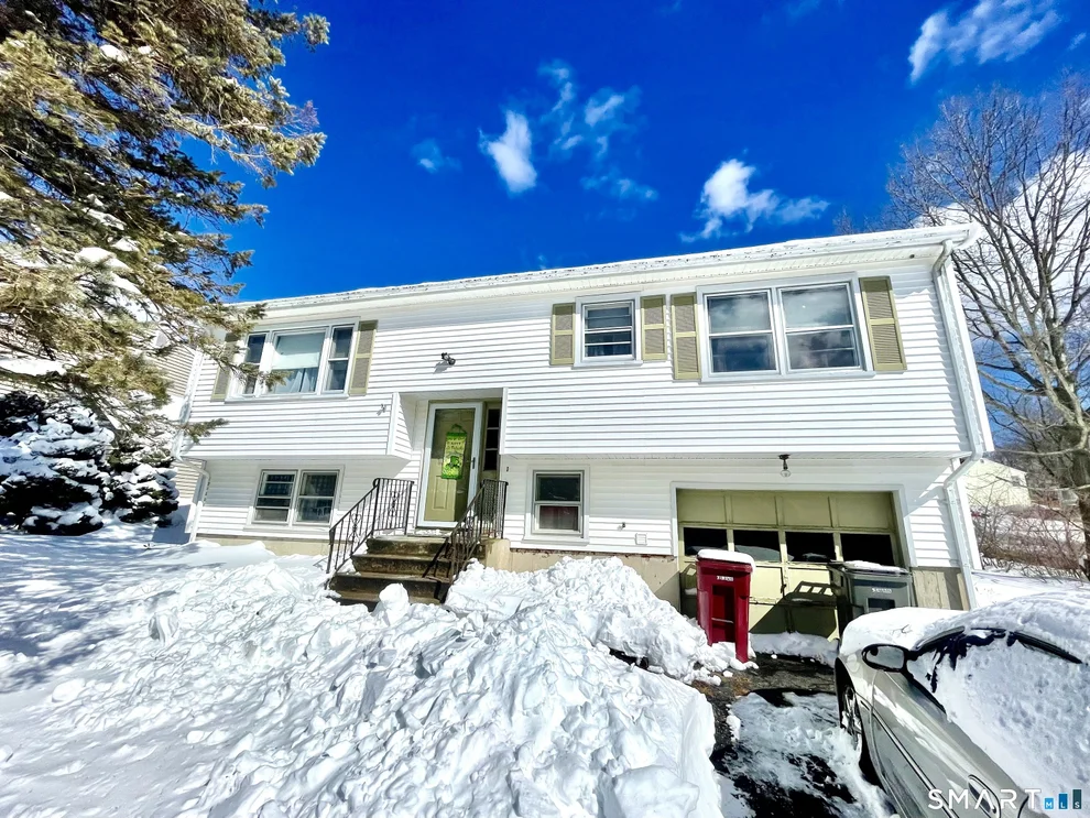 Unit for sale at 77 Meadow Lark Road, Naugatuck, CT 06770