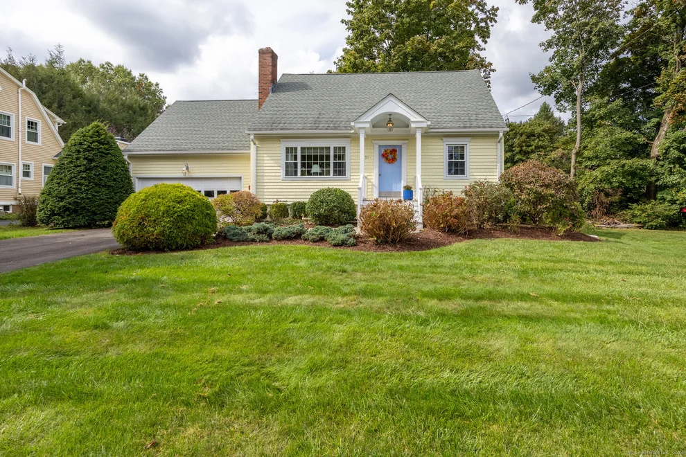 Unit for sale at 57 Bennett Avenue, Cheshire, CT 06410